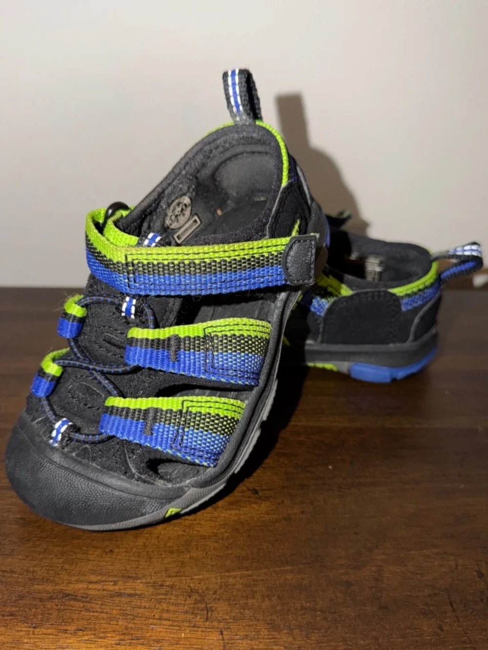Keen Little Kids Blue w/green Waterproof Sport Sandals Sz 6 Rubber Toe EUC